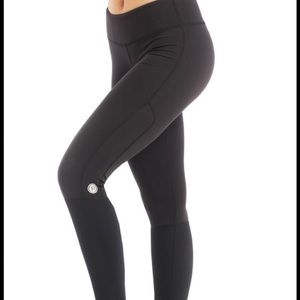 PURE BARRE ERID TIGHT (small)